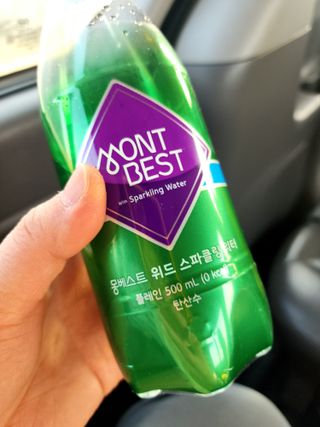 몽베스트 Montbest with Sparkling water Plain 20병 — 5점을 준 리뷰어가 2023년 2월 올린 사용 사진