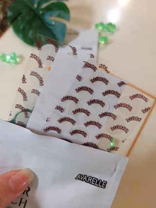 에버렐 아크네 클리어 패치 오리지널(40매) + XL(8매) 1세트, 각 1개씩 — 5점을 준 리뷰어가 2022년 5월 올린 사용 사진