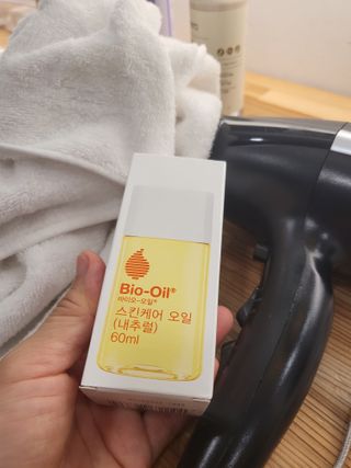 바이오오일 [바이오-오일] 스킨케어 오일 내추럴 60ml — 5점을 준 리뷰어가 2021년 11월 올린 사용 사진