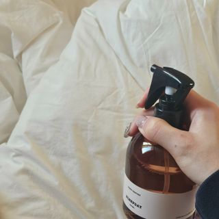 블립 [쿠팡]실내 섬유 화장실 차량용 드레스퍼퓸 섬유향수 베개 냄새 탈취제 1+1 — 5점을 준 리뷰어가 2024년 12월 올린 사용 사진