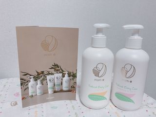 mom e 맘이 내추럴 베이비 케어 샴푸앤바스+로션 — 5점을 준 리뷰어가 2021년 1월 올린 사용 사진