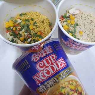 NISSIN 닛신 컵누들  4종 - 씨푸드오리지날, 씨푸드 스파이시, 씨푸드 커리, 씨푸드 XO소스 — 5점을 준 리뷰어가 2021년 12월 올린 사용 사진