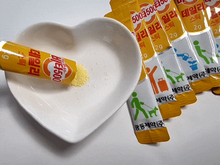 광동제약 [광동] 비타500데일리스틱 70포X2개 + 뚱랑이엽서 + 쇼핑백 증정 — 4.5점을 준 리뷰어가 2022년 1월 올린 사용 사진
