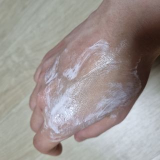 [팜스테이] 티트리 바이옴 로우 피에이치 카밍 클렌저 — 5점을 준 리뷰어가 2023년 1월 올린 사용 사진
