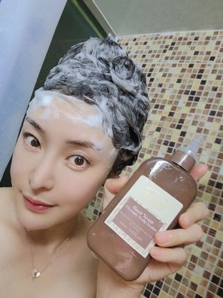 딸로 맥주효모 두피스케일러 / 각질&노폐물 타파 두피 딥-클렌징 — 5점을 준 리뷰어가 2023년 7월 올린 사용 사진