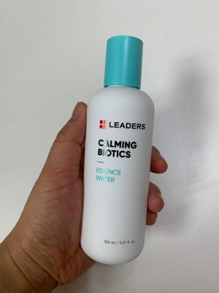 리더스코스메틱 리더스 카밍 바이오틱스 에센스 워터 — 4.5점을 준 리뷰어가 2021년 12월 올린 사용 사진