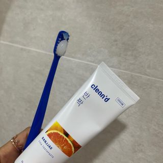 주식회사 클린디 [클린디] 고기능성 칫솔 세트_기능모/탄력모/미세모/초극세모 — 5점을 준 리뷰어가 2022년 3월 올린 사용 사진