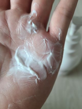 [닥터문] 프리미엄 알로에베라 선크림 500ml — 4점을 준 리뷰어가 2022년 7월 올린 사용 사진