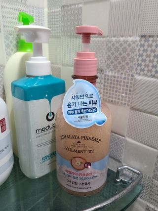 벨먼 내추럴스파 수분광채 스크럽 바디워시 600ml 5종 — 5점을 준 리뷰어가 2022년 5월 올린 사용 사진