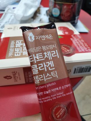 자연에온 몽모랑시 타트체리 3종 세트 구성 - 저분자콜라겐젤리, NFC 착즙주스 — 5점을 준 리뷰어가 2021년 7월 올린 사용 사진
