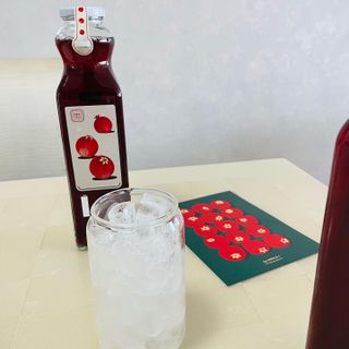 [바이윙클] 페르시아 유기농 석류 착즙주스 750ml 2병 + 선물박스 세트 — 5점을 준 리뷰어가 2022년 3월 올린 사용 사진