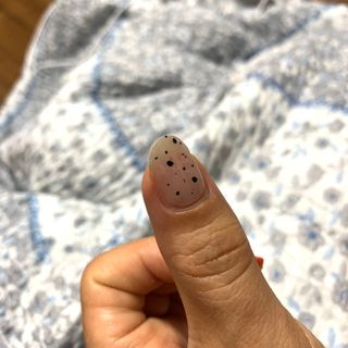 데싱디바 글레이즈 젤네일 시리얼 네일_4종 중 택 1 — 5점을 준 리뷰어가 2021년 9월 올린 사용 사진