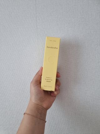 산다화 비타민C 화이트닝 크림 — 5점을 준 리뷰어가 2023년 4월 올린 사용 사진