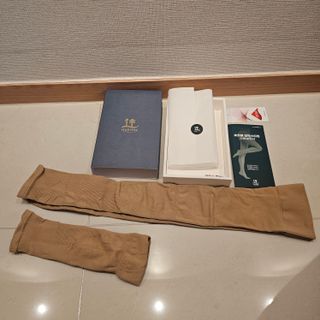 휴핏플 [네이버 구매] 허벅지형 의료용 압박스타킹 압박밴드 — 5점을 준 리뷰어가 2025년 1월 올린 사용 사진
