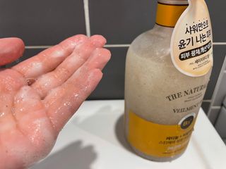 벨먼 내추럴스파 수분광채 스크럽 바디워시 600ml 5종 — 5점을 준 리뷰어가 2022년 5월 올린 사용 사진