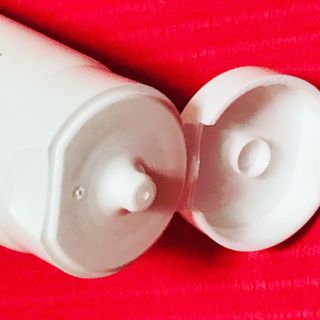 셀프 모이스처라이징 프로텍션 크림 셀프 모이스처라이징 프로텍션크림 — 5점을 준 리뷰어가 2022년 4월 올린 사용 사진