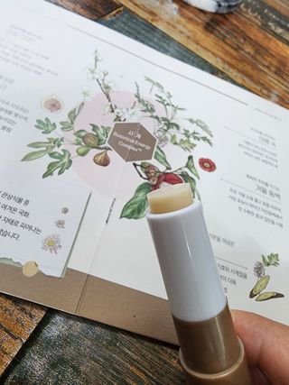 더사가오브수 [사가수] 효혜윤 보태니컬 에너지 에센스인로션 20ml /아이포올 스틱 3g — 4점을 준 리뷰어가 2023년 2월 올린 사용 사진