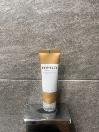 스킨1004 [SKIN1004] 마다가스카르 센텔라 앰플 폼 125ml — 5점을 준 리뷰어가 2024년 8월 올린 사용 사진