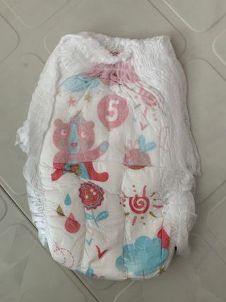 킨도 프리미엄 에어드라이v2 팬티형 기저귀 — 5점을 준 리뷰어가 2021년 7월 올린 사용 사진