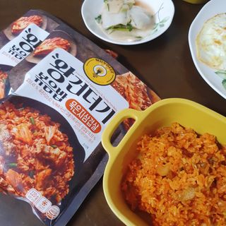 한성기업 무볼레 왕건더기 볶음밥 묵은지삼겹살 — 4점을 준 리뷰어가 2021년 10월 올린 사용 사진