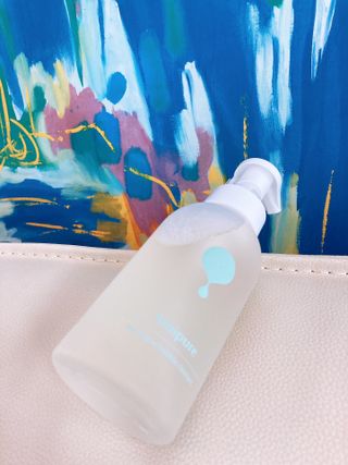 아미퓨어 [라이브] 피부장벽 강화를 위한 머랭 버블 클렌저 천연계면활성제로 온가족 사용가능 — 5점을 준 리뷰어가 2021년 7월 올린 사용 사진