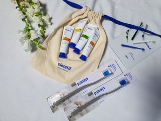주식회사 클린디 [클린디] 파우치에 쏙 넣어 밖에서도 치아건강🦷 챙기기 [맞춤 칫솔 + 치약  + 파우치 구성] — 5점을 준 리뷰어가 2022년 1월 올린 사용 사진