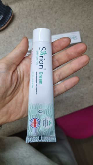 건선/아토/습진/민감성 피부 천연보습진정크림 소리온 크림 & 센시티브 크림 50g — 5점을 준 리뷰어가 2022년 1월 올린 사용 사진