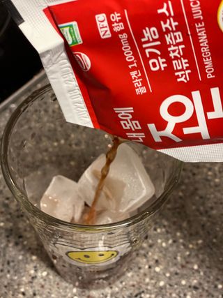 농업회사법인조은 유기농 석류 NFC 착즙주스 70ml 30포 — 5점을 준 리뷰어가 2021년 10월 올린 사용 사진