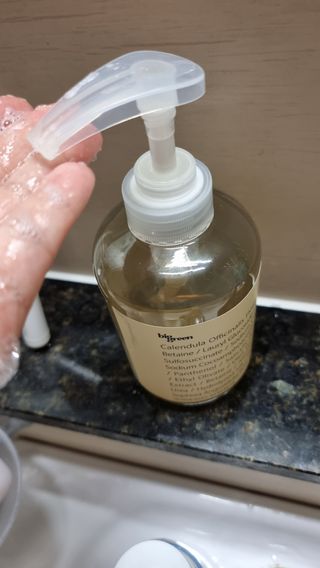 빅그린 안티 헤어로스 탈모 카렌듈라 바이옴 샴푸 500ml (지성두피용) — 5점을 준 리뷰어가 2022년 8월 올린 사용 사진