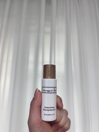 더사가오브수 [사가수] 효혜윤 보태니컬 에너지 에센스인로션 20ml /아이포올 스틱 3g — 5점을 준 리뷰어가 2023년 2월 올린 사용 사진