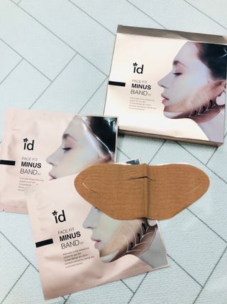 아이디플라코스메틱 아이디 페이스핏 마이너스 밴드 v2 — 4.5점을 준 리뷰어가 2021년 5월 올린 사용 사진