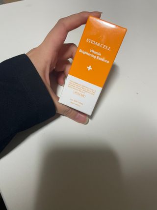 체르엠 스템앤셀 비타민 브라이트닝 에센스 30ml 1개 — 5점을 준 리뷰어가 2021년 12월 올린 사용 사진
