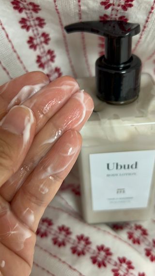 테이크어샤워 스마트스토어)우붓 바디로션 Ubud BODY LOTION 250ML — 5점을 준 리뷰어가 2025년 9월 올린 사용 사진