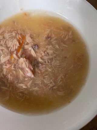 비타크래프트 고양이 수프 50g 3가지맛 x4팩씩 총 12팩 — 1점을 준 리뷰어가 2021년 10월 올린 사용 사진