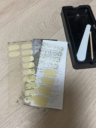 데싱디바 글레이즈 젤네일 스노쿨링 네일_5종 중 택 1 — 5점을 준 리뷰어가 2021년 8월 올린 사용 사진