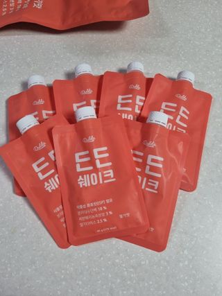 [덜다] 든든 식물성 단백질 쉐이크 40g X 7입 (곡물/딸기) — 5점을 준 리뷰어가 2023년 8월 올린 사용 사진
