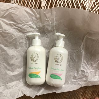 mom e 맘이 내추럴 베이비 케어 샴푸앤바스+로션 — 4.5점을 준 리뷰어가 2021년 1월 올린 사용 사진
