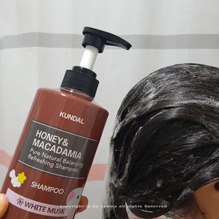 쿤달 [KUNDAL 공식] 프리미엄 헤어 케어 스페셜 세트 샴푸 500ml &amp; 트리트먼트 500ml — 4.5점을 준 리뷰어가 2021년 3월 올린 사용 사진