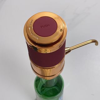 와인웨이터 당신은 별을 마시고있소, 크리비 와인 디스펜서 — 5점을 준 리뷰어가 2023년 1월 올린 사용 사진
