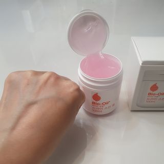 바이오오일 [바이오-오일] 드라이 스킨 젤 100ml — 5점을 준 리뷰어가 2021년 9월 올린 사용 사진