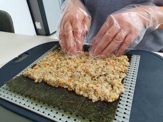해풀잎 누구나 김밥*1ea [(혼합야채 35g *1ea,  김밥김 (5g, 5ea),  양념간장 (6g, 5ea), 참기름(5g, 2ea)] — 5점을 준 리뷰어가 2022년 5월 올린 사용 사진