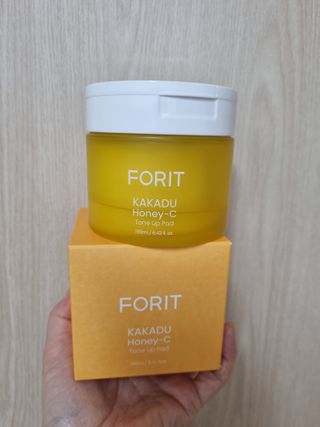 [포잇] 카카두허니씨 미백 톤업패드 190ml 60매 *1개 — 5점을 준 리뷰어가 2023년 1월 올린 사용 사진