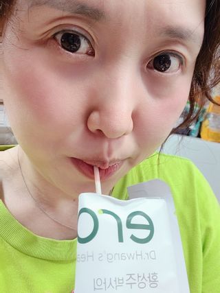 이롬 황성주 박사의 국산콩 두유 검은콩과 17곡 프리미엄 — 5점을 준 리뷰어가 2021년 5월 올린 사용 사진