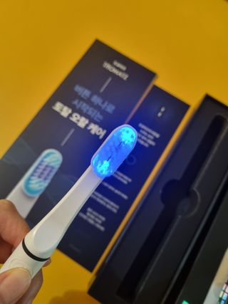 트로마츠 심플 미세전류 칫솔 — 5점을 준 리뷰어가 2022년 5월 올린 사용 사진