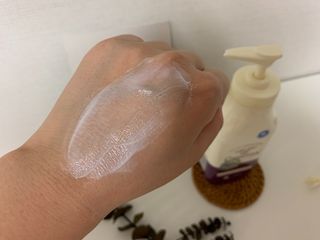 [카프리나]프레쉬 산양밀크 어메이징 바디로션 350ml (시어버터 향) — 5점을 준 리뷰어가 2023년 6월 올린 사용 사진