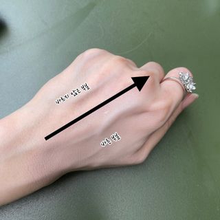 아이앤립 / EYENLIP 아이앤립 루센트 비비크림 2 Color — 5점을 준 리뷰어가 2021년 6월 올린 사용 사진