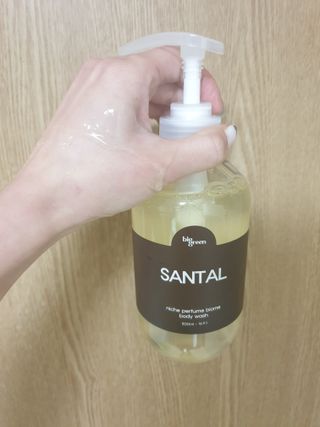빅그린 니치 퍼퓸 바이옴바디워시 500ml(상탈, 블랙베리&베이, 블랑쉐 3종 중 택1) — 5점을 준 리뷰어가 2022년 12월 올린 사용 사진