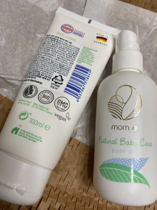 mom e 맘이 내추럴 베이비 케어 크림+바디오일 — 5점을 준 리뷰어가 2021년 2월 올린 사용 사진