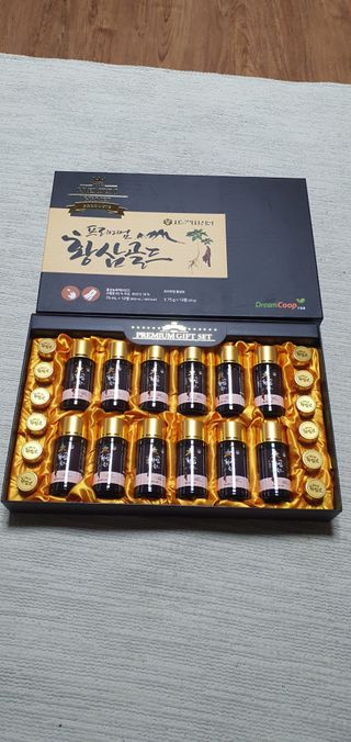 서울약사신협_프리미엄황삼골드_3.75g x 12환+75mgx12병 — 5점을 준 리뷰어가 2021년 2월 올린 사용 사진