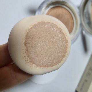 [트라움하프트] 컴포트 핏 쿠션 — 5점을 준 리뷰어가 2022년 10월 올린 사용 사진